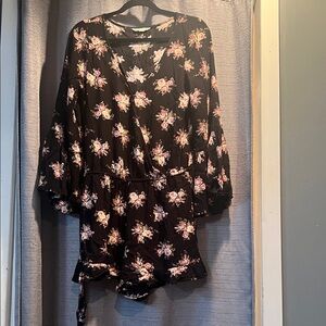 American Eagle Outfitters Black Floral Blouse